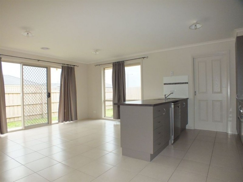 3 Whipbird Court, Pakenham VIC 3810