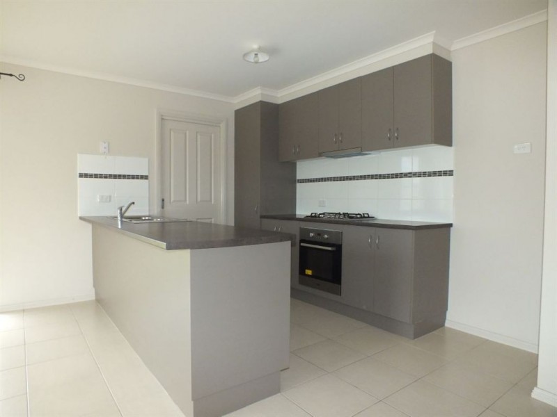 3 Whipbird Court, Pakenham VIC 3810