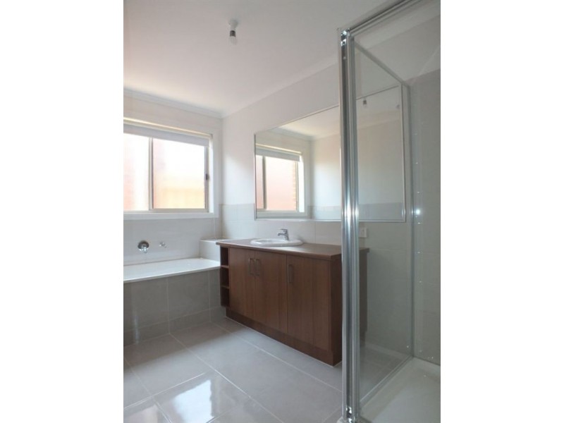 26 Discovery Street, Pakenham VIC 3810