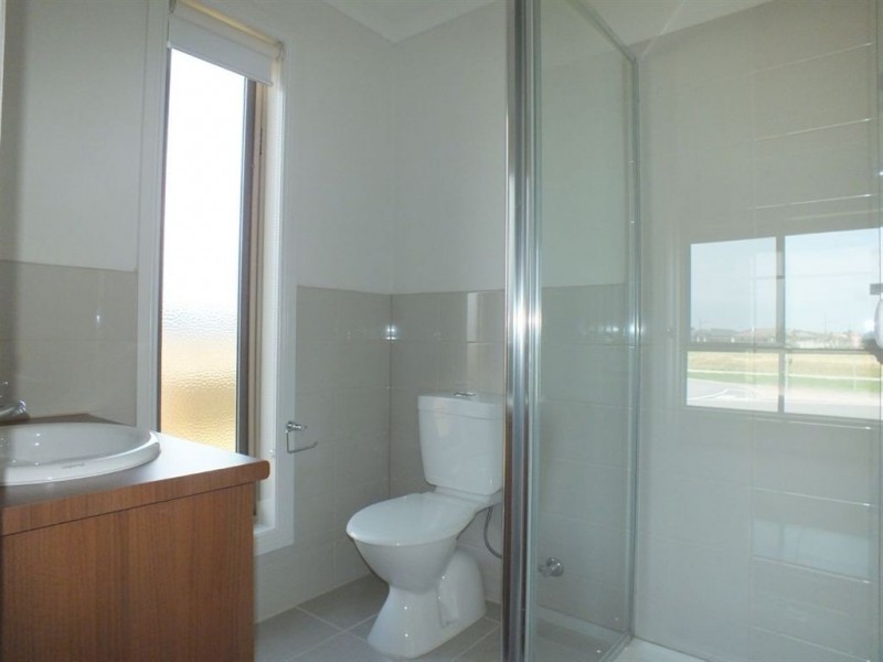 26 Discovery Street, Pakenham VIC 3810