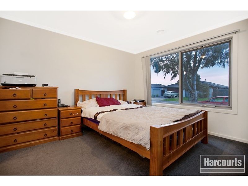 10 Seville Street, Pakenham VIC 3810