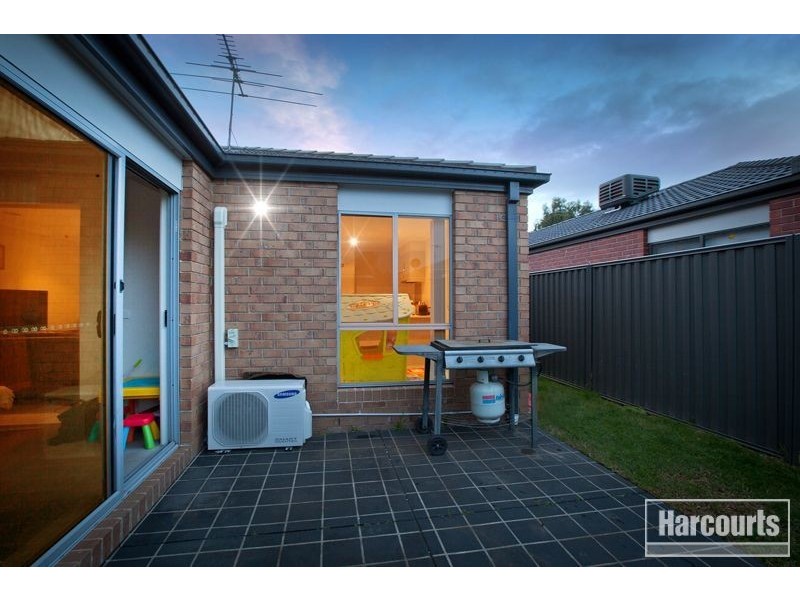 10 Seville Street, Pakenham VIC 3810