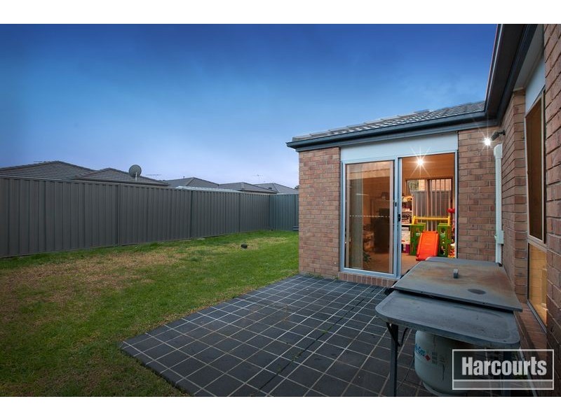 10 Seville Street, Pakenham VIC 3810