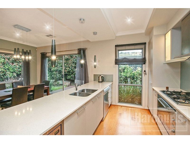 12 Wild Cherry Avenue, Pakenham VIC 3810