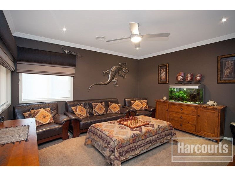 115 Livingstone Boulevard, Pakenham VIC 3810