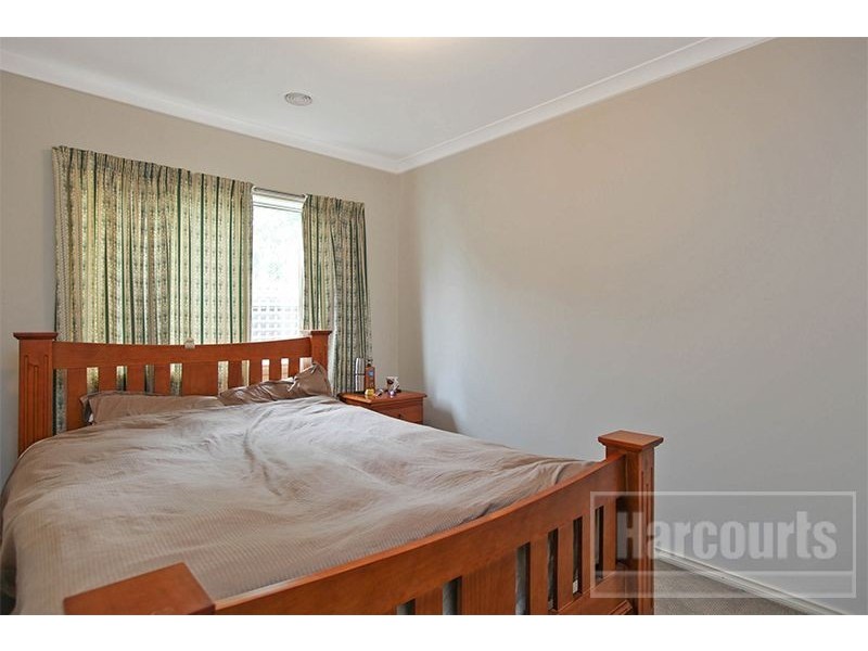 2/13 Lorraine Court, Pakenham VIC 3810