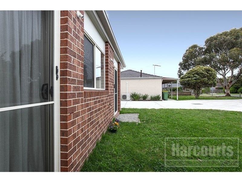 2/13 Lorraine Court, Pakenham VIC 3810