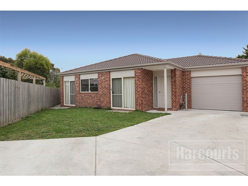 2/13 Lorraine Court, Pakenham VIC 3810