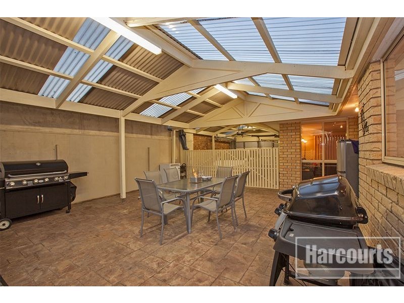 30 Pommel Street, Pakenham VIC 3810