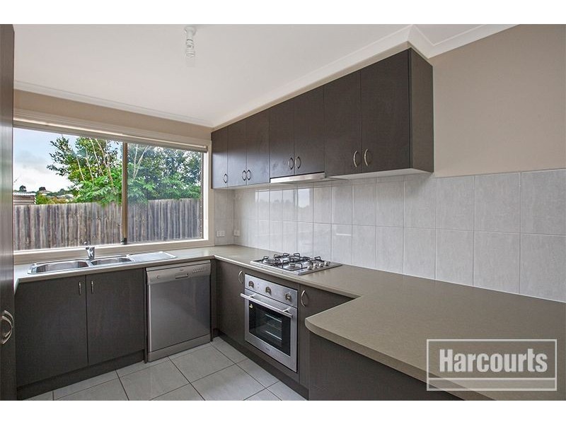 2/35 Meaby Drive, Pakenham VIC 3810