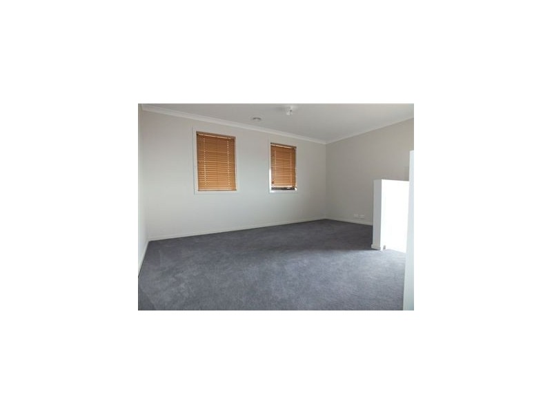 15 Herbert Street, Pakenham VIC 3810