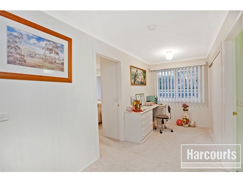 10 Highland Drive, Pakenham VIC 3810