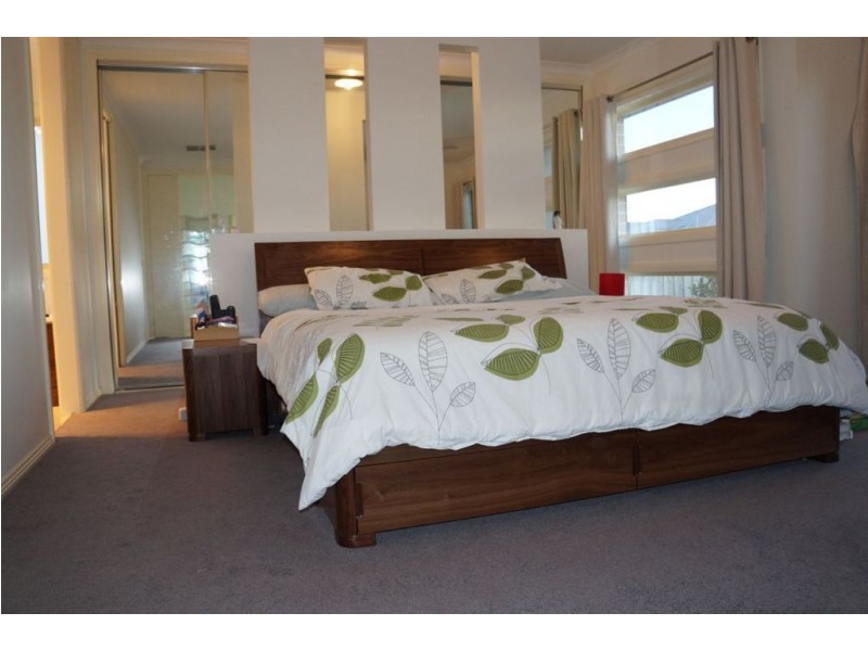 28 Lisa Avenue, Pakenham VIC 3810