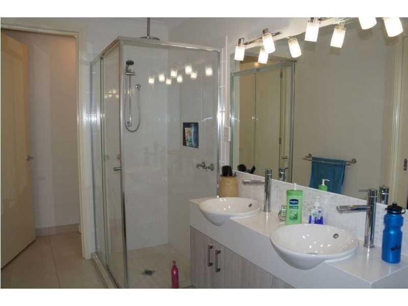 28 Lisa Avenue, Pakenham VIC 3810