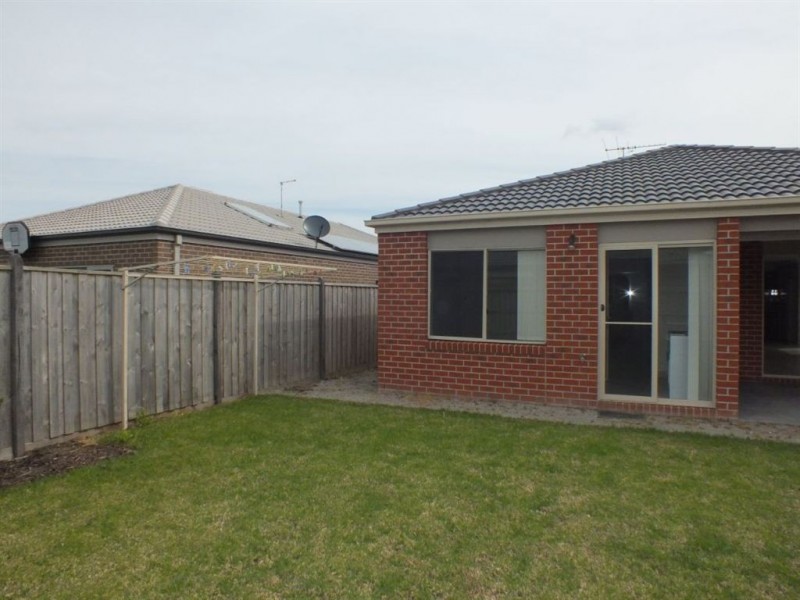 53 Gallery Way, Pakenham VIC 3810