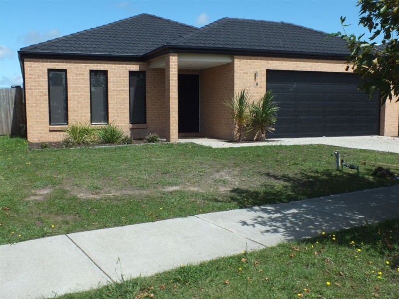38 Sandalwood Drive, Pakenham VIC 3810