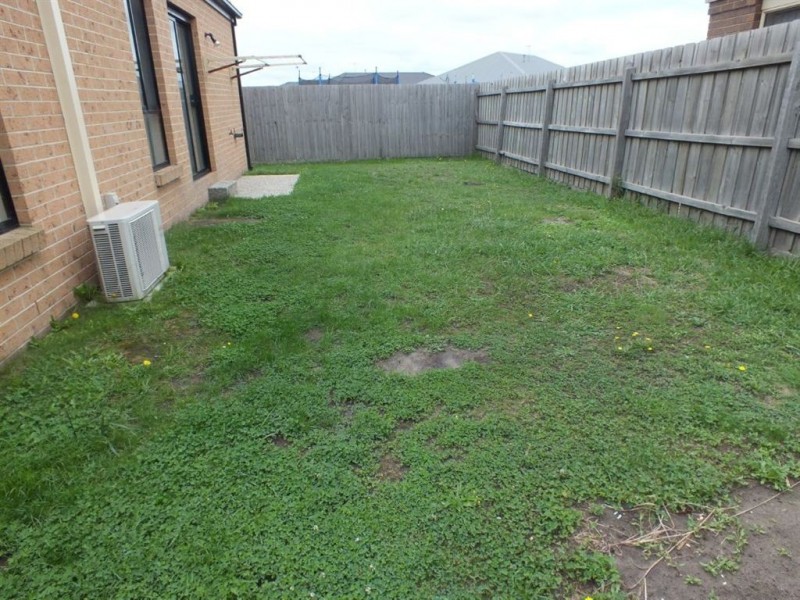38 Sandalwood Drive, Pakenham VIC 3810