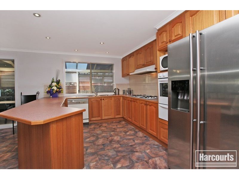 66 Dunbarton Drive, Pakenham VIC 3810