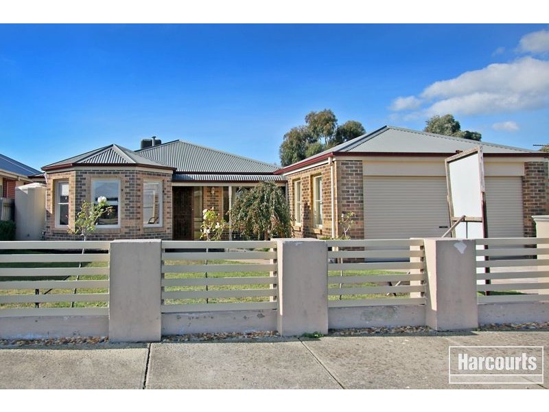 66 Dunbarton Drive, Pakenham VIC 3810