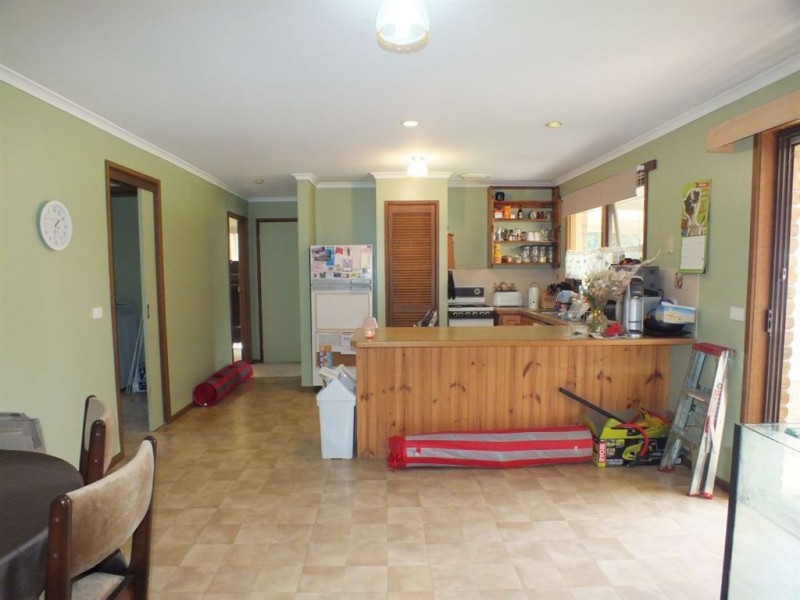 18 Atkins Road, Pakenham VIC 3810