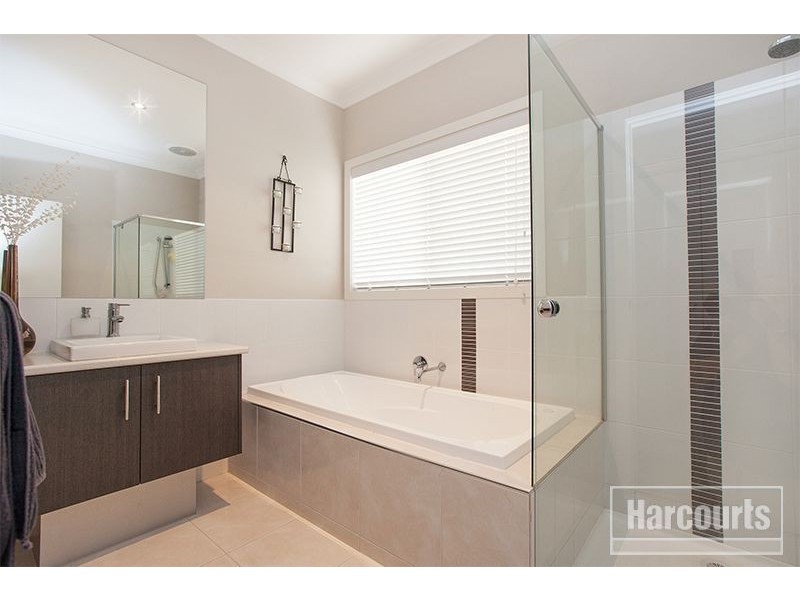 5 Dairy Close, Officer VIC 3809