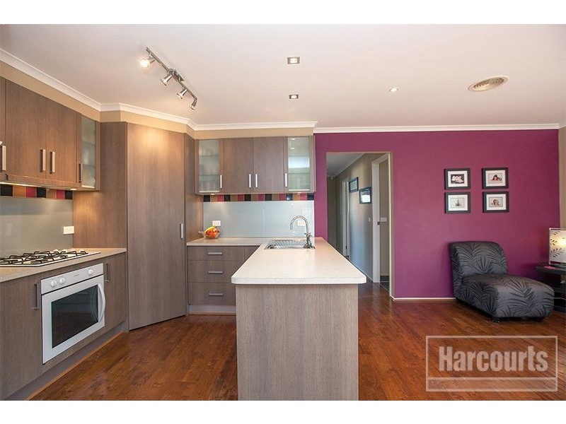 18 Natanya Drive, Pakenham VIC 3810