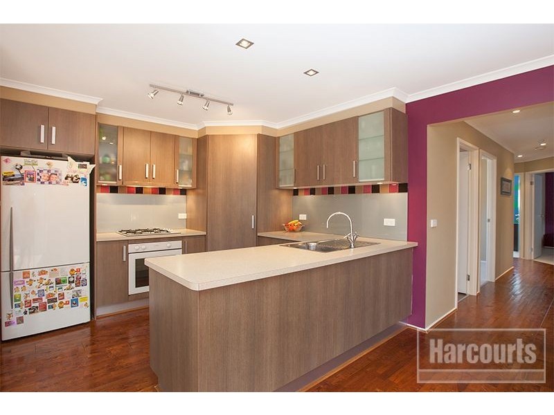 18 Natanya Drive, Pakenham VIC 3810