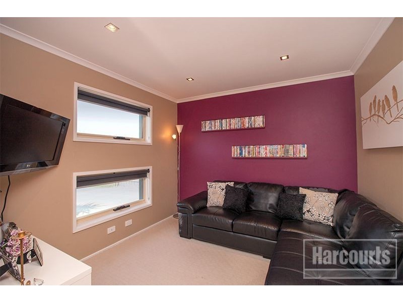 18 Natanya Drive, Pakenham VIC 3810