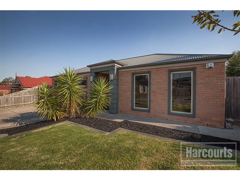 18 Natanya Drive, Pakenham VIC 3810