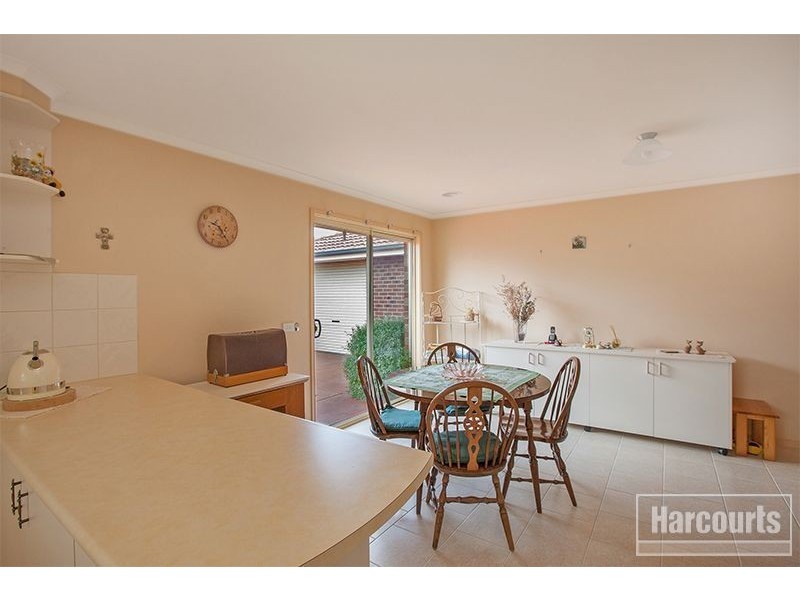 15 Osborn Grove, Pakenham VIC 3810