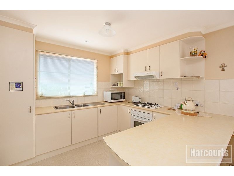 15 Osborn Grove, Pakenham VIC 3810