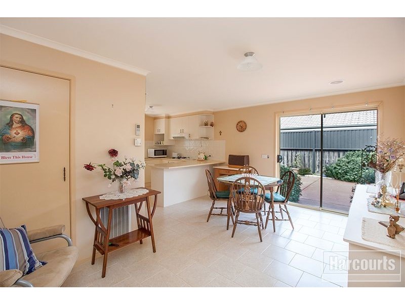 15 Osborn Grove, Pakenham VIC 3810