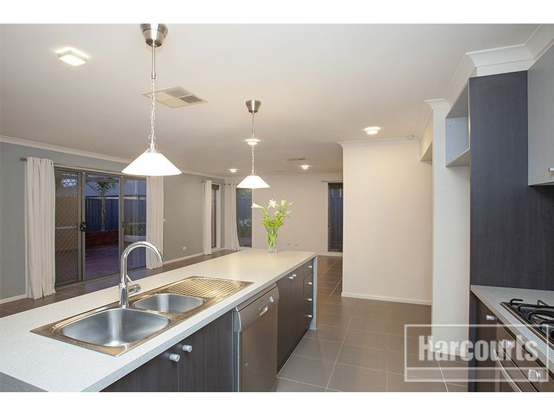 8 Birch Court, Pakenham VIC 3810