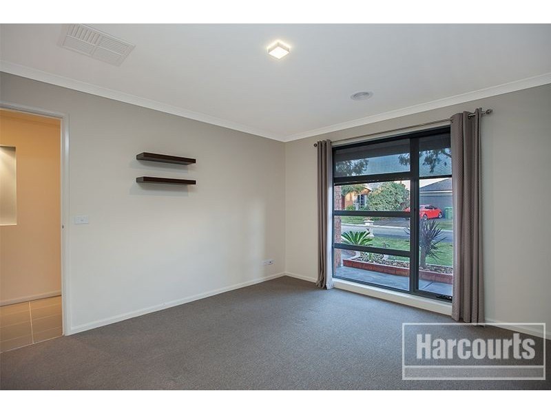 8 Birch Court, Pakenham VIC 3810