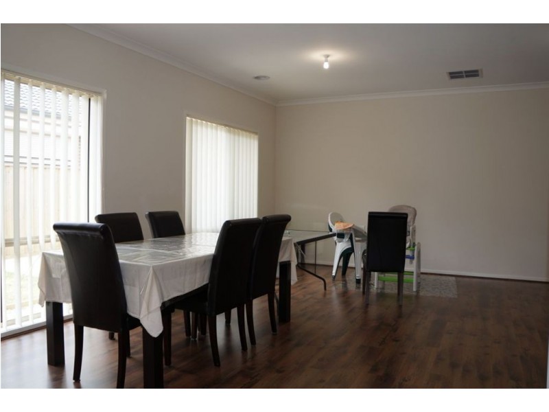 5 Curran Drive, Officer VIC 3809