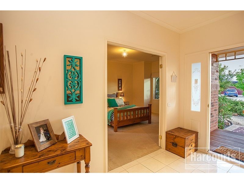 16 Banjo Paterson Drive, Pakenham VIC 3810