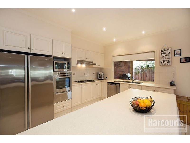 16 Banjo Paterson Drive, Pakenham VIC 3810