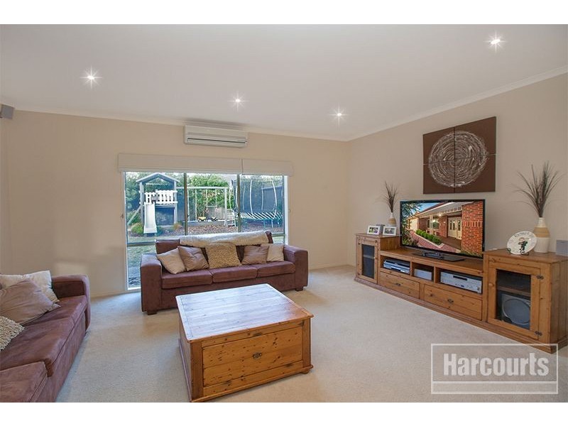 16 Banjo Paterson Drive, Pakenham VIC 3810