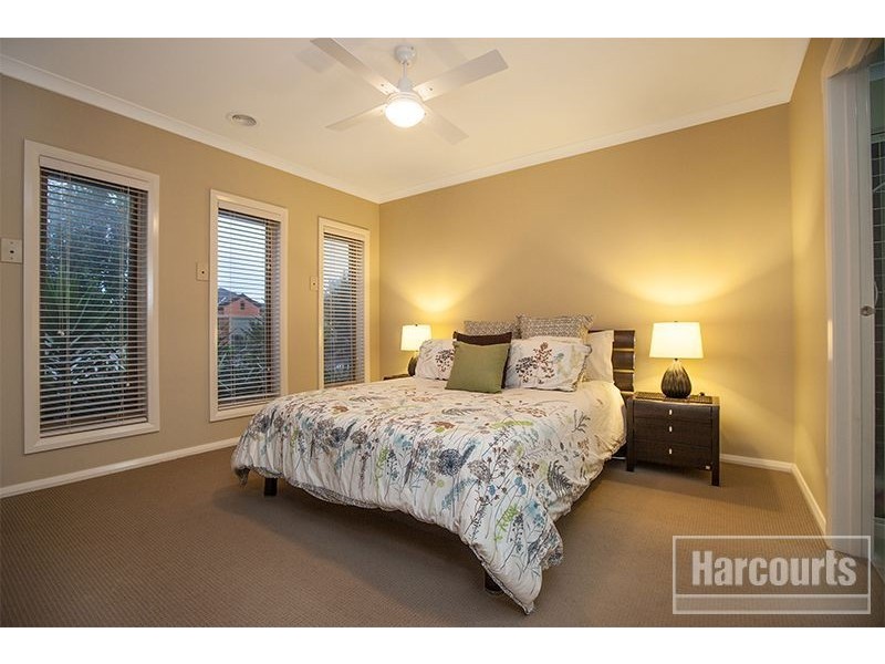 13 Downing Square, Pakenham VIC 3810