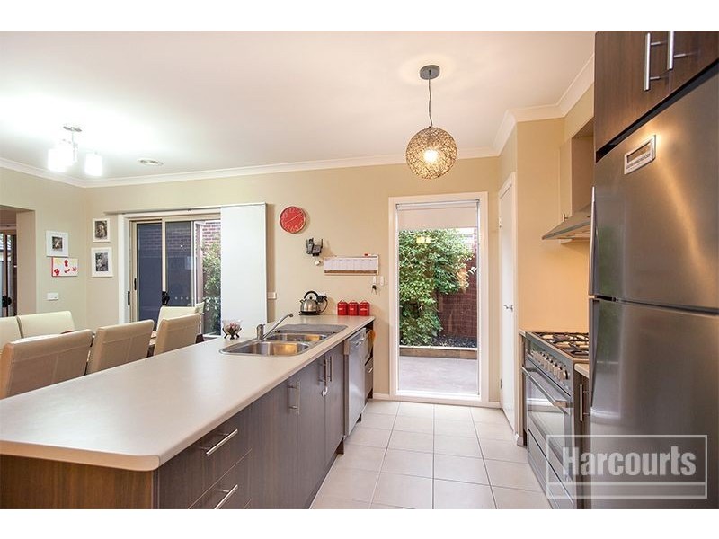 13 Downing Square, Pakenham VIC 3810