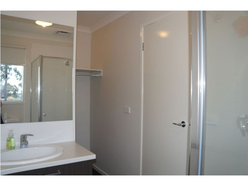 3 Pointer Drive, Pakenham VIC 3810