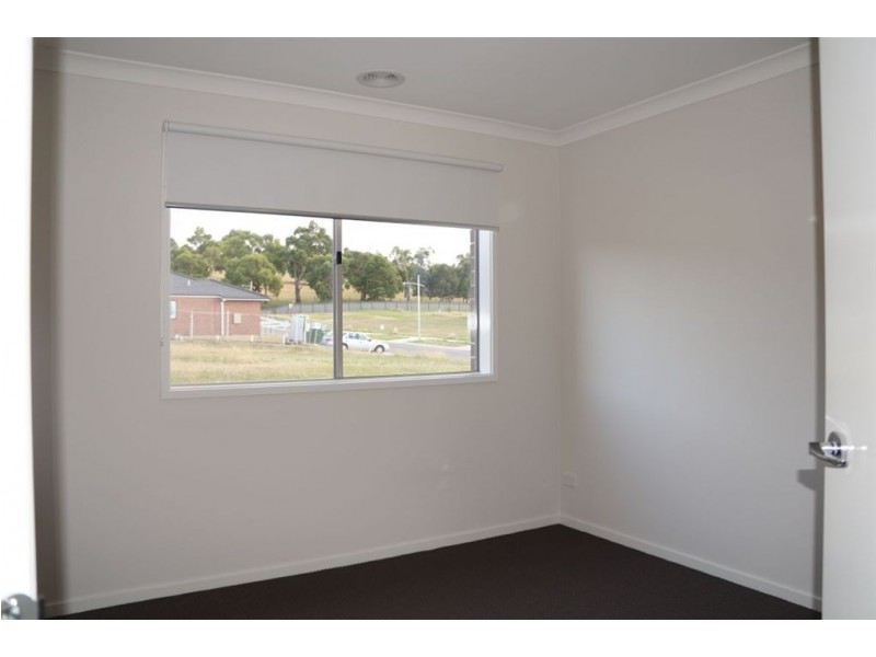 3 Pointer Drive, Pakenham VIC 3810