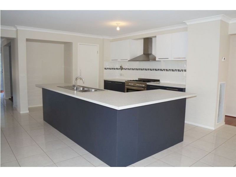 35 Silver Gum Drive, Pakenham VIC 3810