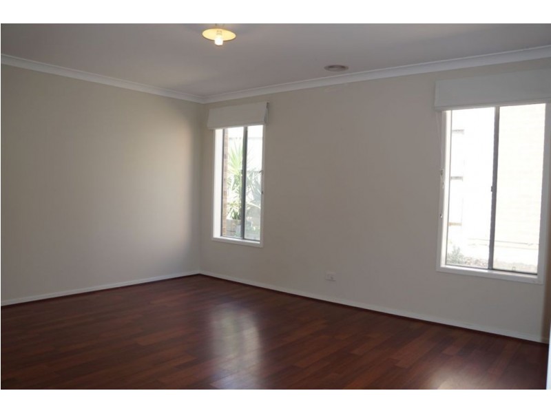 35 Silver Gum Drive, Pakenham VIC 3810