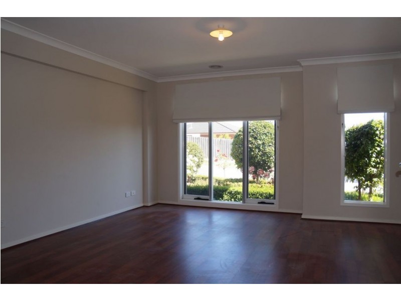 35 Silver Gum Drive, Pakenham VIC 3810