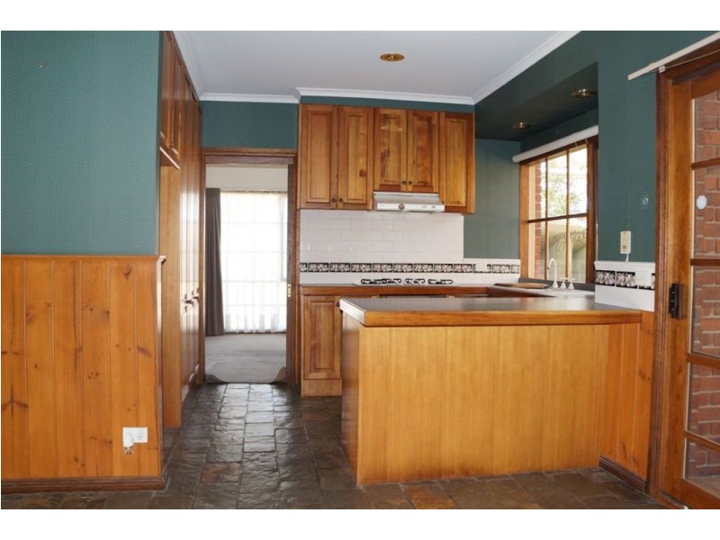 6 Hoya Court, Cranbourne North VIC 3977