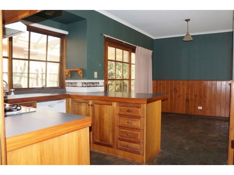 6 Hoya Court, Cranbourne North VIC 3977