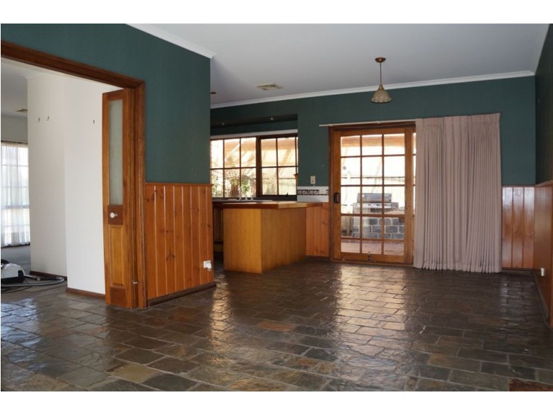 6 Hoya Court, Cranbourne North VIC 3977