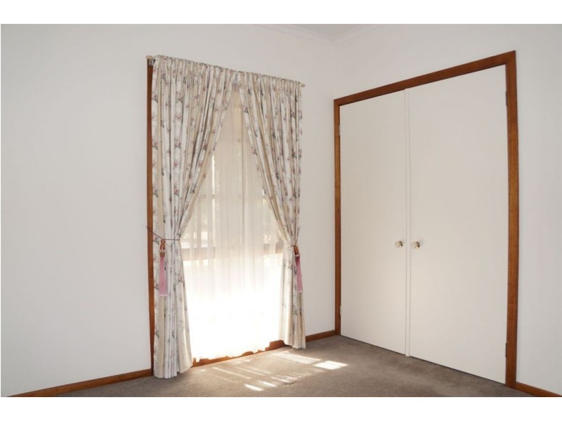 6 Hoya Court, Cranbourne North VIC 3977