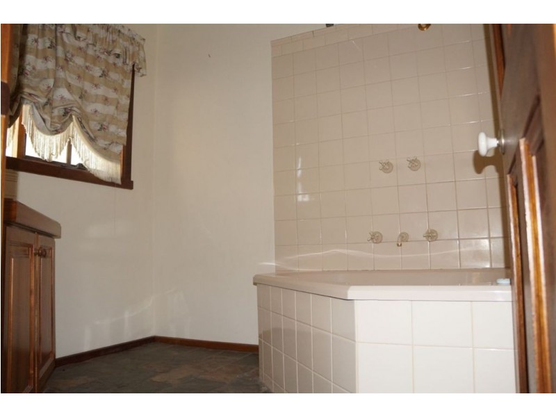 6 Hoya Court, Cranbourne North VIC 3977